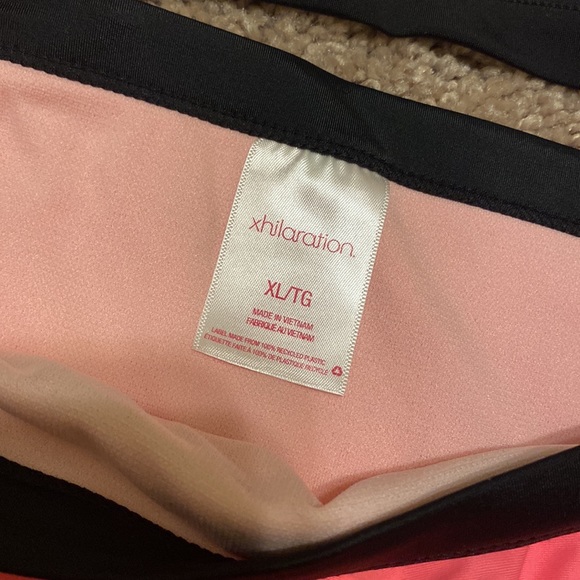 Bikini - Picture 3 of 4